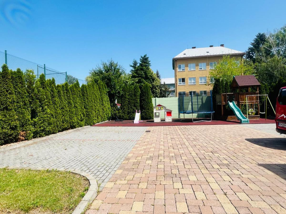 Penzion Benedikti Прьевидза Экстерьер фото